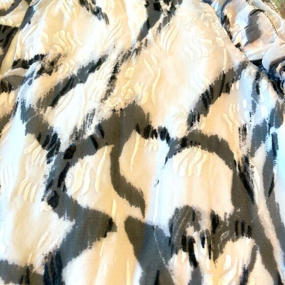 WHBM silk & velvet abstract print blouse w/high neck deep keyhole front💐 - Picture 11 of 13